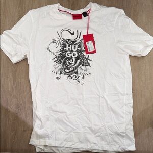 HUGO White Swirl Graphic Tee